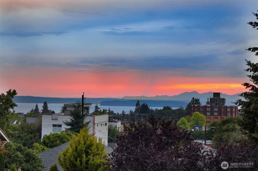 6340 40th Avenue SW Seattle WA 98136