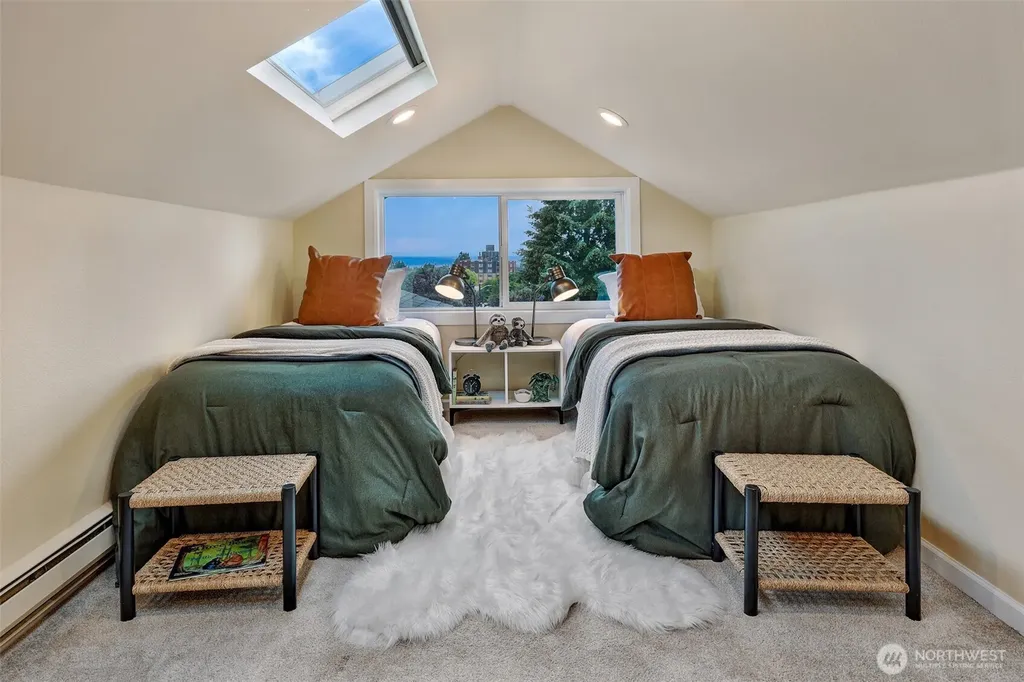 6340 40th Avenue SW Seattle WA 98136