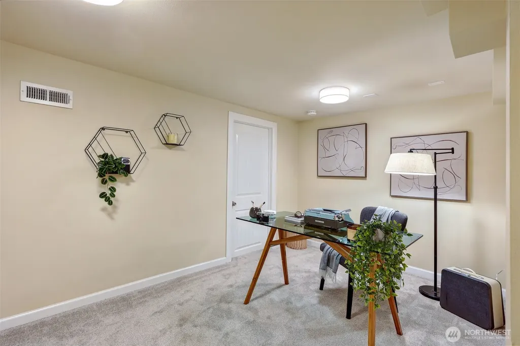 6340 40th Avenue SW Seattle WA 98136