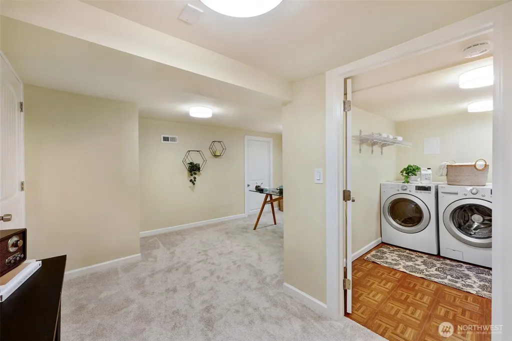 6340 40th Avenue SW Seattle WA 98136