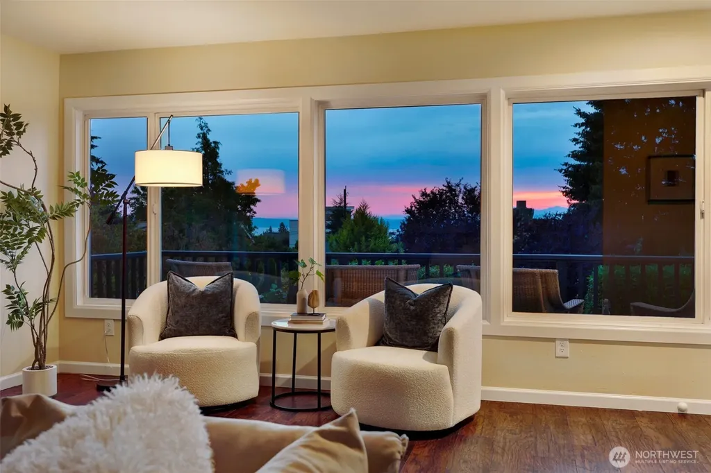 6340 40th Avenue SW Seattle WA 98136