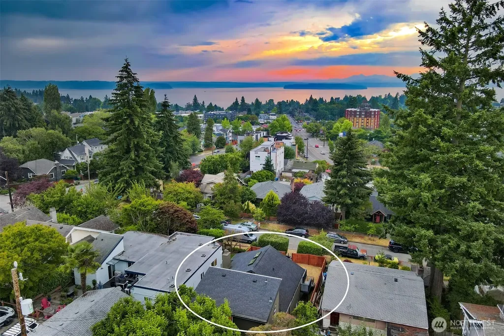 6340 40th Avenue SW Seattle WA 98136