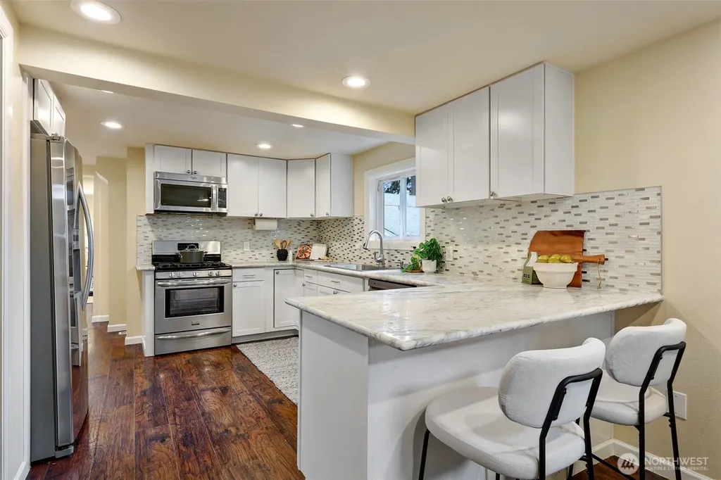 6340 40th Avenue SW Seattle WA 98136