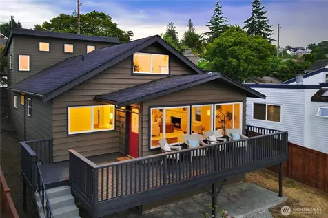 6340 40th Avenue SW Seattle WA 98136