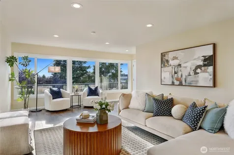 6340 40th Avenue SW Seattle WA 98136