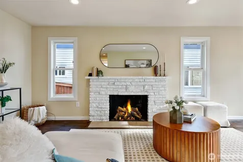 6340 40th Avenue SW Seattle WA 98136