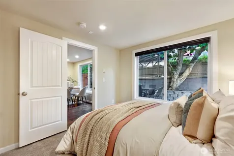 6340 40th Avenue SW Seattle WA 98136