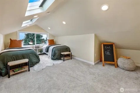 6340 40th Avenue SW Seattle WA 98136