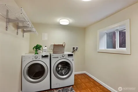6340 40th Avenue SW Seattle WA 98136
