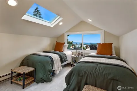 6340 40th Avenue SW Seattle WA 98136