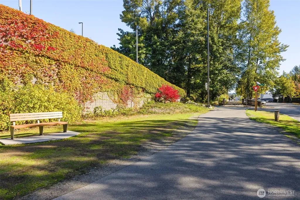7622 NE Bothell Way Kenmore WA 98028