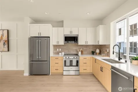 7622 NE Bothell Way Kenmore WA 98028