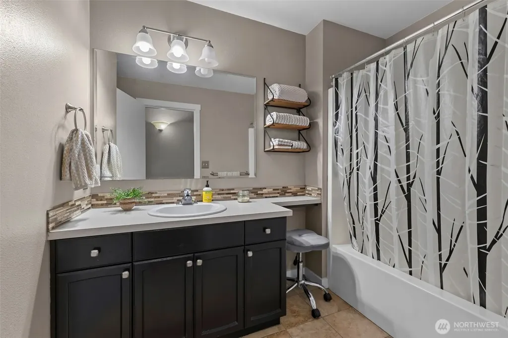 1936 Bridgeview Drive Lynden WA 98264