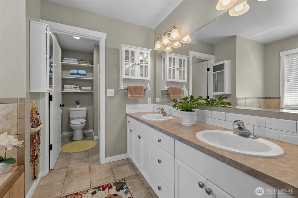 1936 Bridgeview Drive Lynden WA 98264