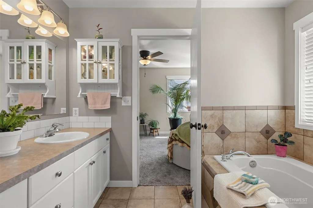 1936 Bridgeview Drive Lynden WA 98264