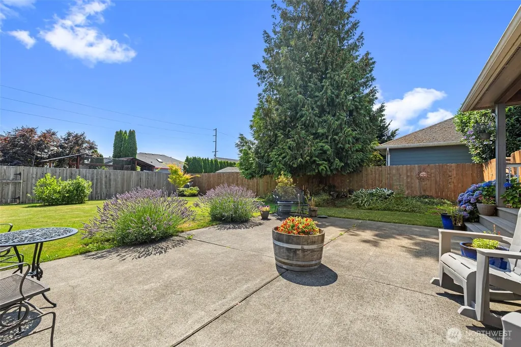 1936 Bridgeview Drive Lynden WA 98264