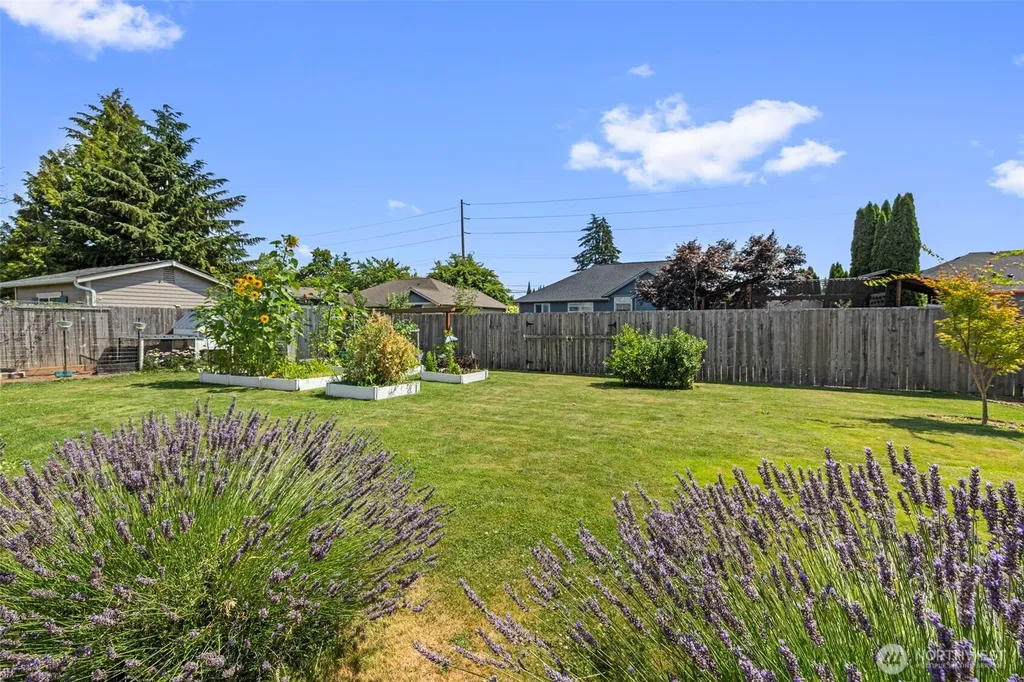 1936 Bridgeview Drive Lynden WA 98264