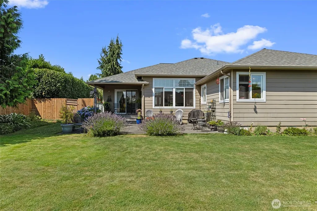 1936 Bridgeview Drive Lynden WA 98264