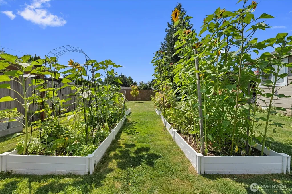 1936 Bridgeview Drive Lynden WA 98264