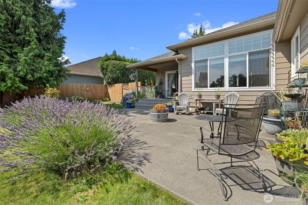 1936 Bridgeview Drive Lynden WA 98264