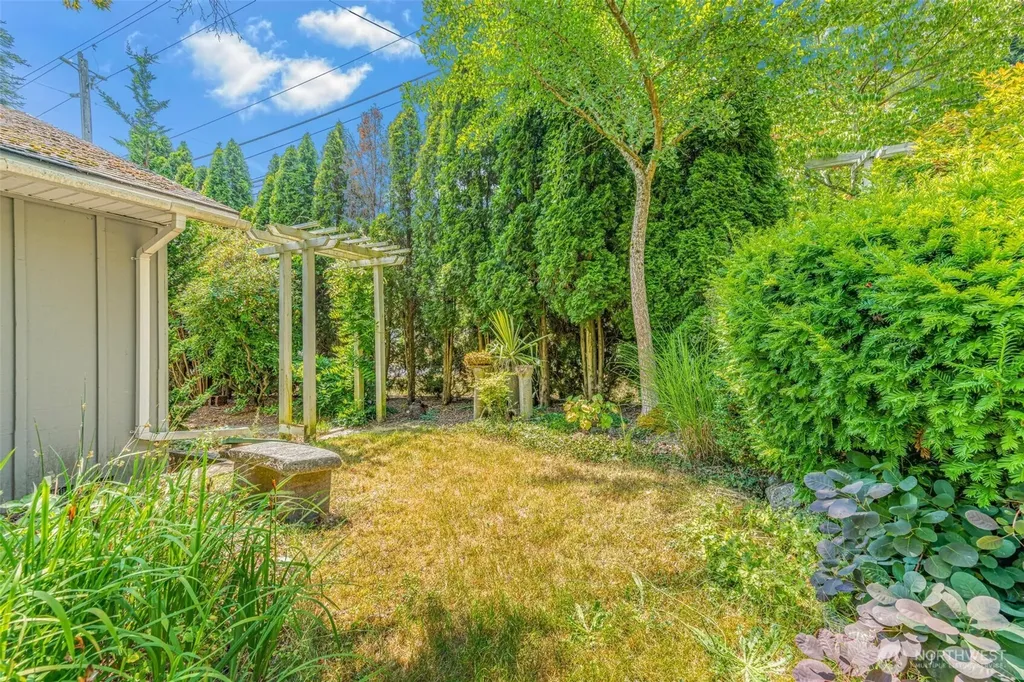 2504 NE 147th Street Shoreline WA 98155