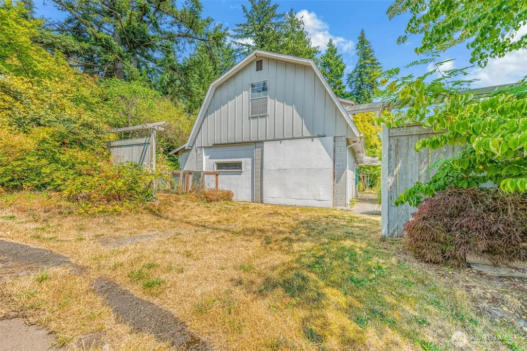 2504 NE 147th Street Shoreline WA 98155