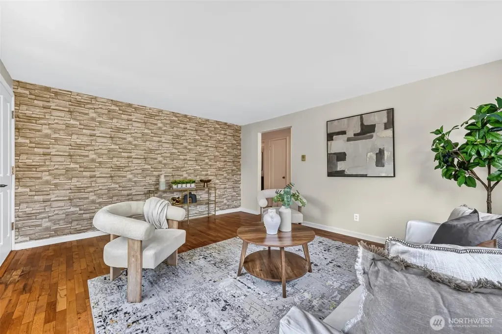 2504 NE 147th Street Shoreline WA 98155