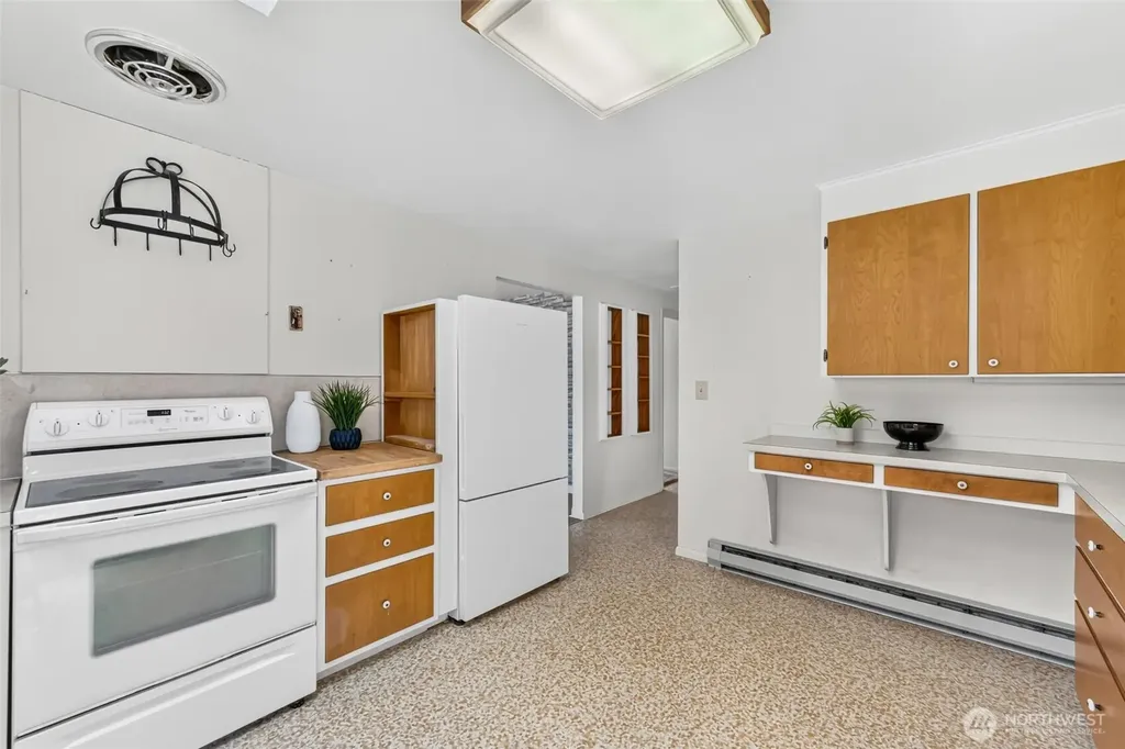 2504 NE 147th Street Shoreline WA 98155
