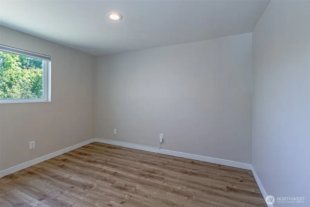 516 S 57th Street Tacoma WA 98408