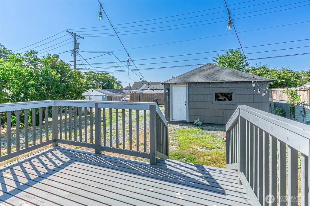 516 S 57th Street Tacoma WA 98408