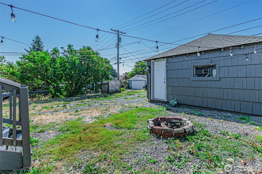 516 S 57th Street Tacoma WA 98408