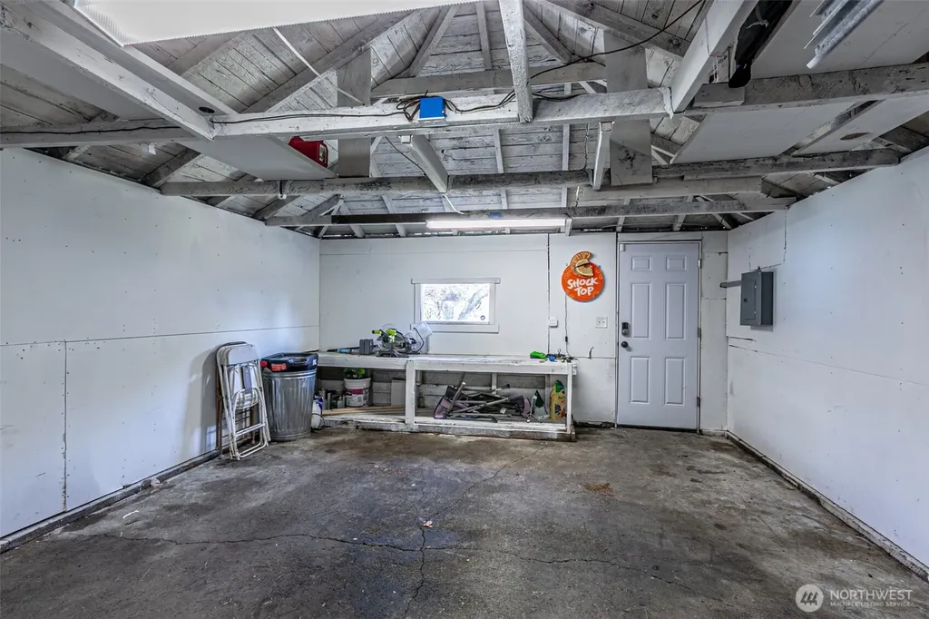 516 S 57th Street Tacoma WA 98408