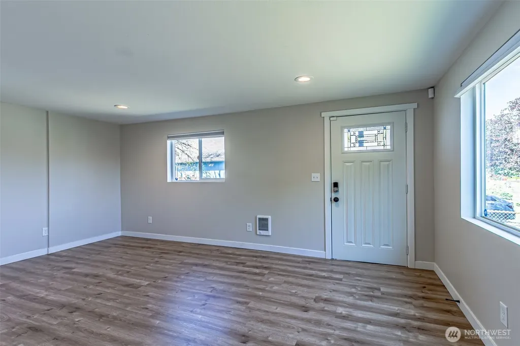 516 S 57th Street Tacoma WA 98408