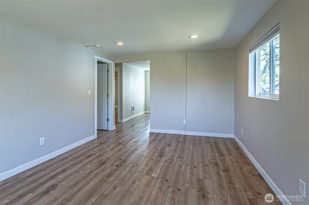 516 S 57th Street Tacoma WA 98408
