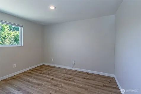 516 S 57th Street Tacoma WA 98408