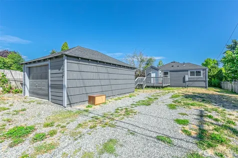 516 S 57th Street Tacoma WA 98408