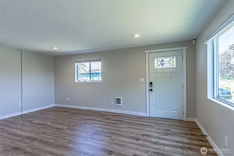 516 S 57th Street Tacoma WA 98408