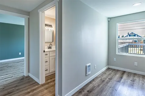 516 S 57th Street Tacoma WA 98408