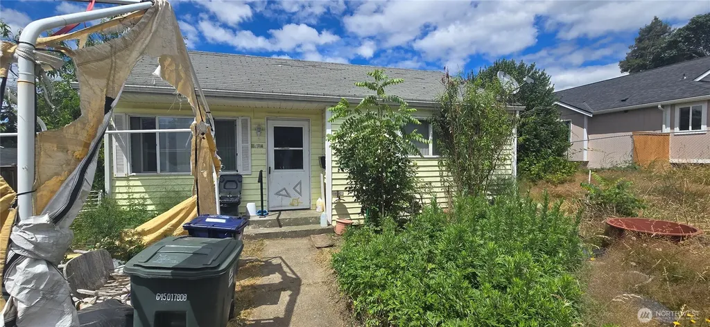 2009 E 35th Street Tacoma WA 98404