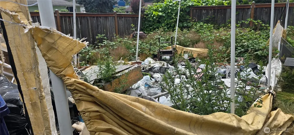2009 E 35th Street Tacoma WA 98404
