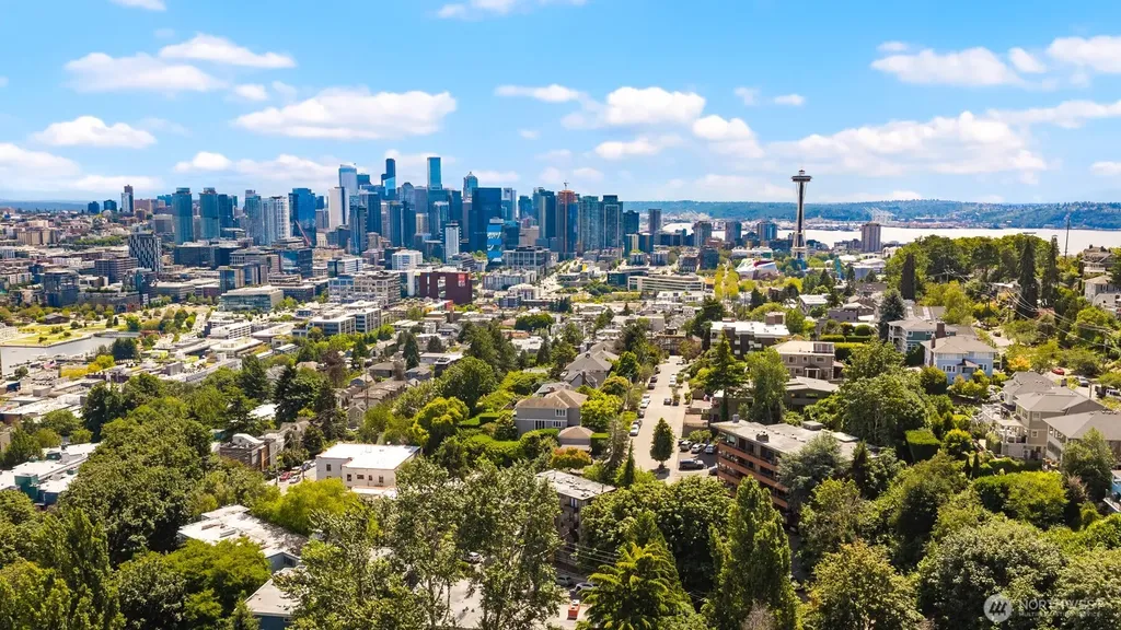 1717 5th Avenue N Seattle WA 98109