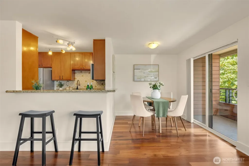 1717 5th Avenue N Seattle WA 98109