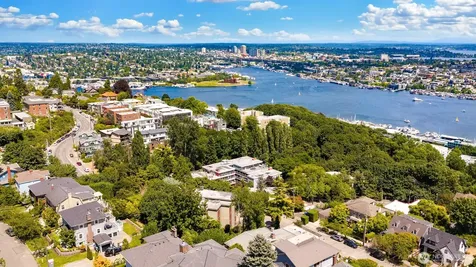 1717 5th Avenue N Seattle WA 98109