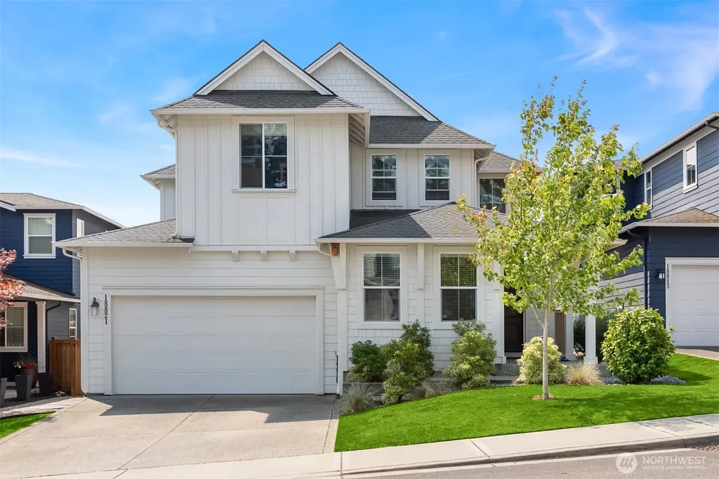 18821 Colwood Avenue NE Poulsbo WA 98370