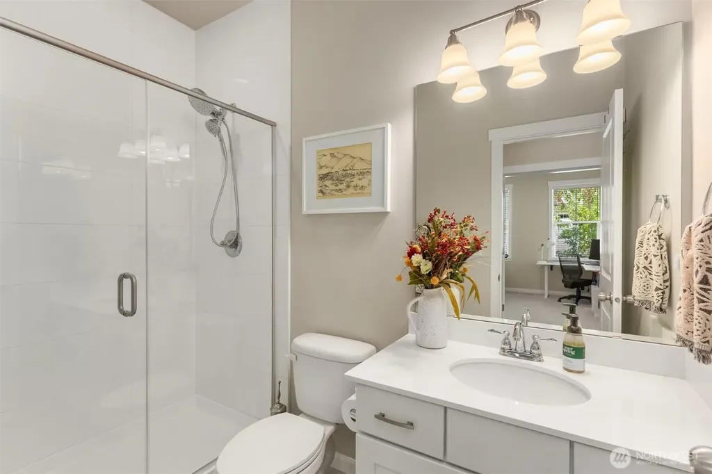 18821 Colwood Avenue NE Poulsbo WA 98370