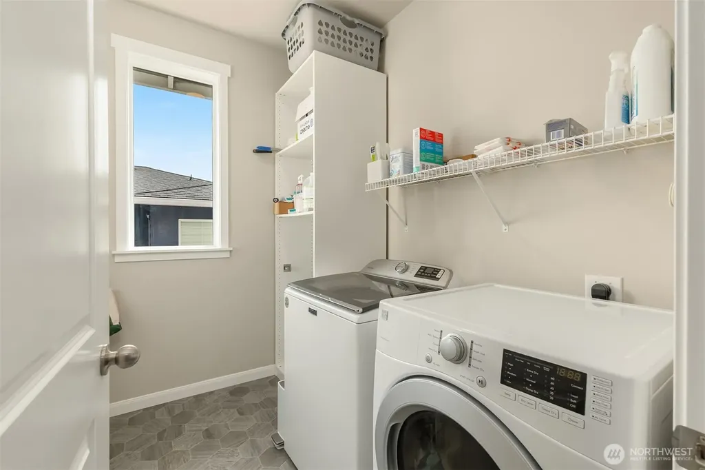 18821 Colwood Avenue NE Poulsbo WA 98370