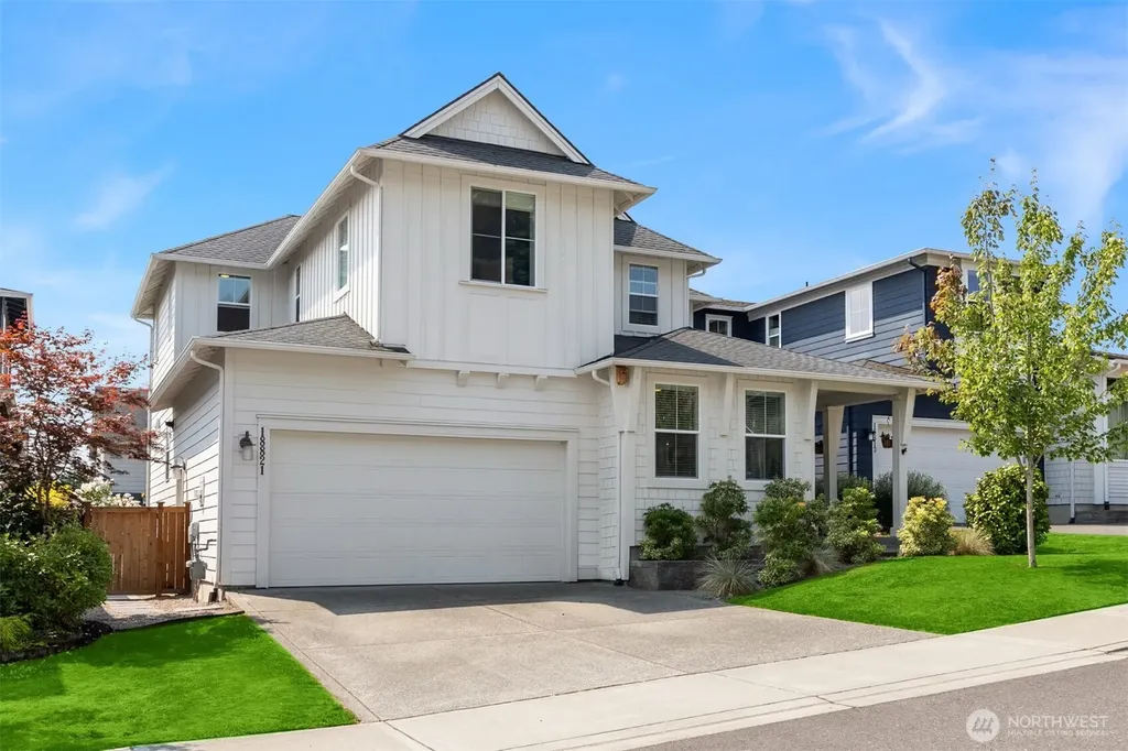18821 Colwood Avenue NE Poulsbo WA 98370