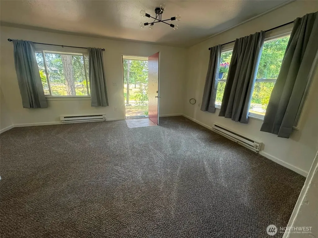 3915 Burwell Street Bremerton WA 98312