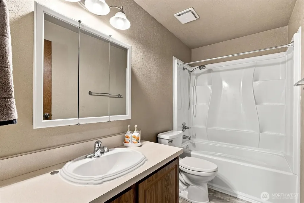 15328 SE 179th Street Renton WA 98058