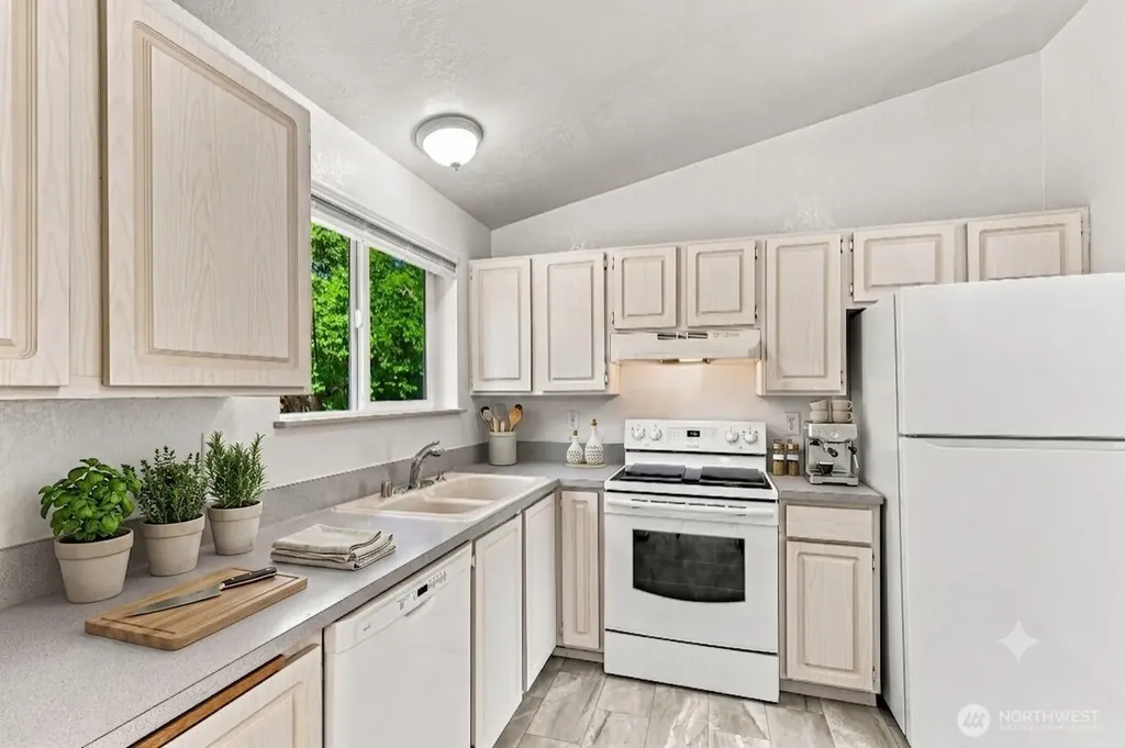 15328 SE 179th Street Renton WA 98058